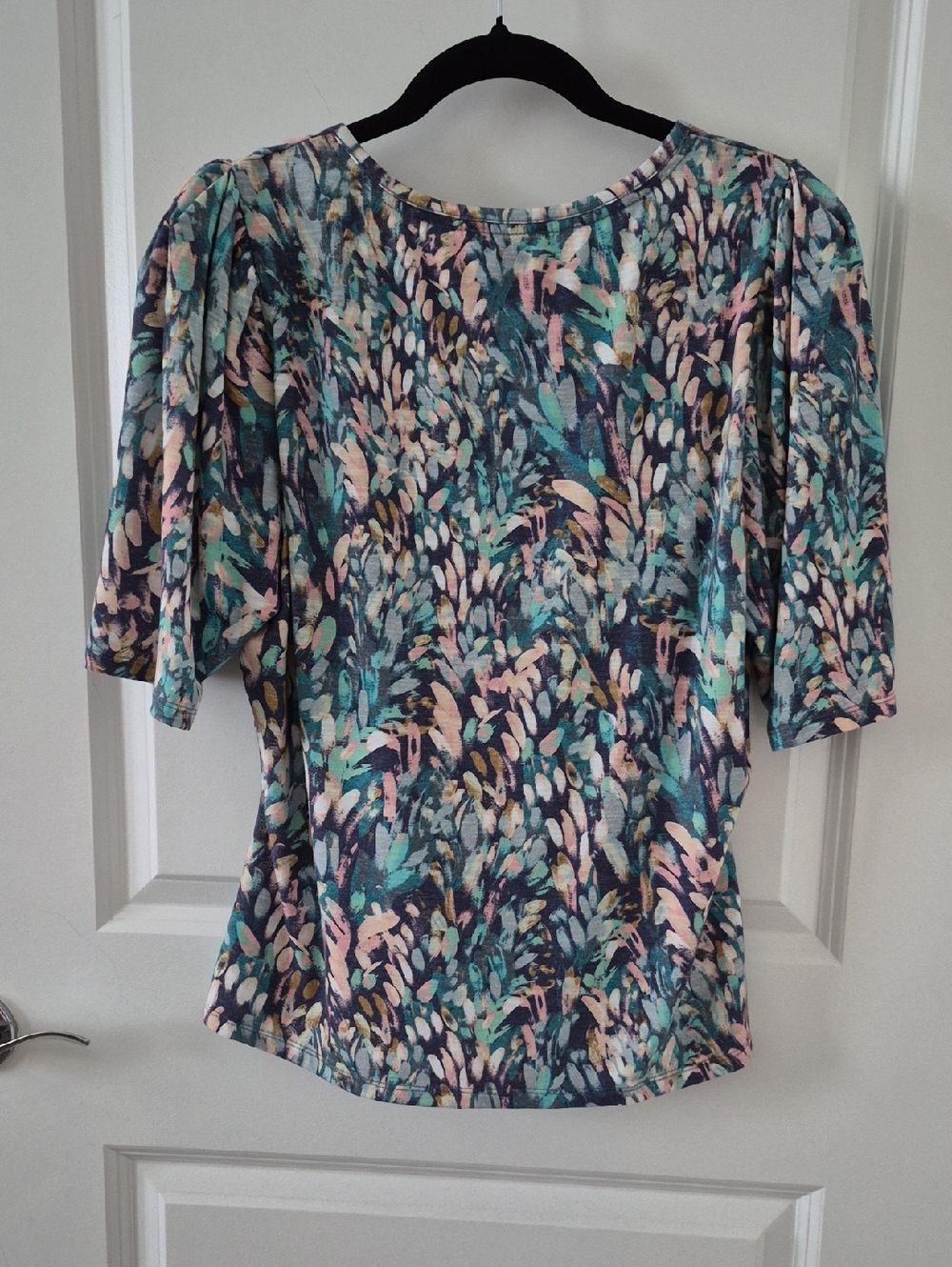 Democracy Multi-colored Ruched Top - Picture 4 of 5
